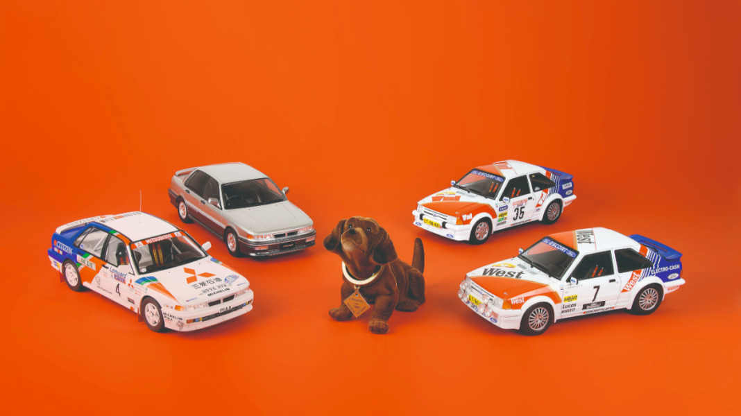 Scharfe Hunde: Powerlimousinen von MCG und Ixo in 1:18