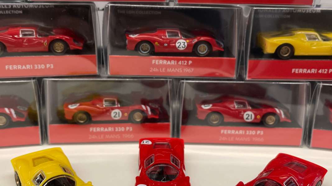 Breaking News: Drei neue Wiking Ferrari starten beim Nationalen Automuseum in 1:87 durch