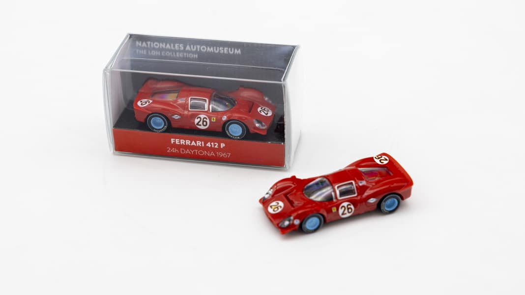 Diese beiden Hammer-Ferrari von Wiking für das NAM starten in H0 durch!