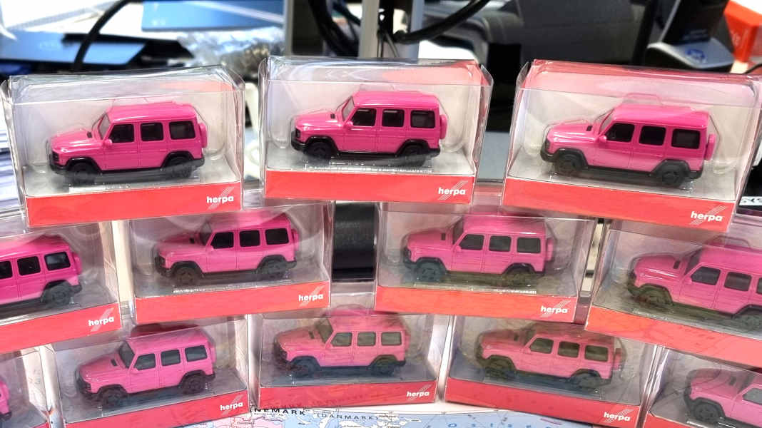 Mögen Sie Pink, Teil 1: Diese pinkfarbene Mauritius baut Herpa in 1:87!