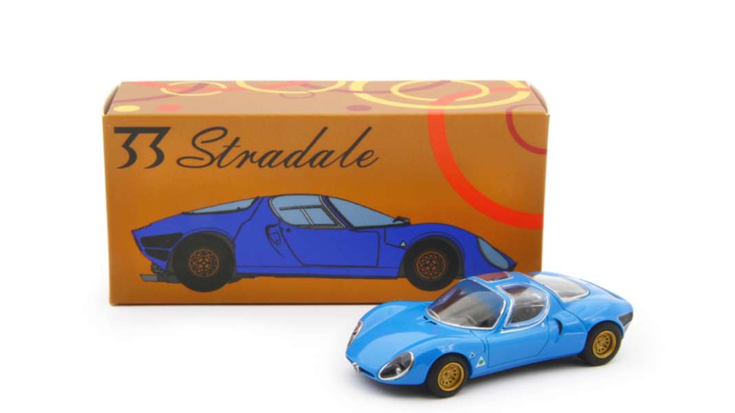 Laudoracing Model liefert Alfa Romeo Tipo 33 Stradale in 1:64.