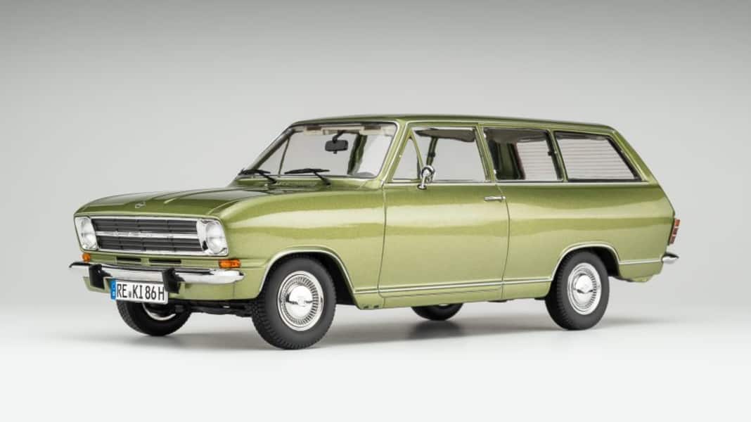 Opel Kadett B Caravan startet als 1:18-Kombi mit Die-Cast-Karosserie