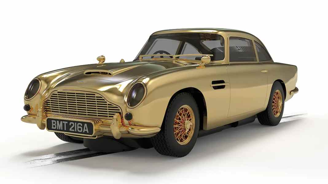 Scalextric bringt Kino- und TV-Renner für die Schlitzpiste in 1:32