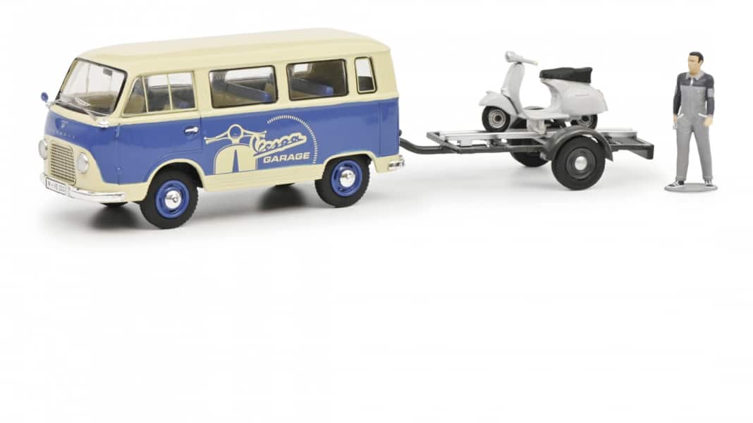 Schuco aus Fürth: Wenn ein Ford dem Vespa-Roller in 1:43 hilft