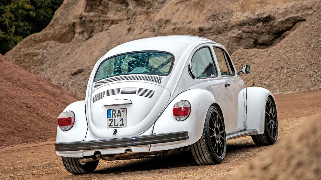 VW Käfer 1200: Ein Eisblauer in weiß