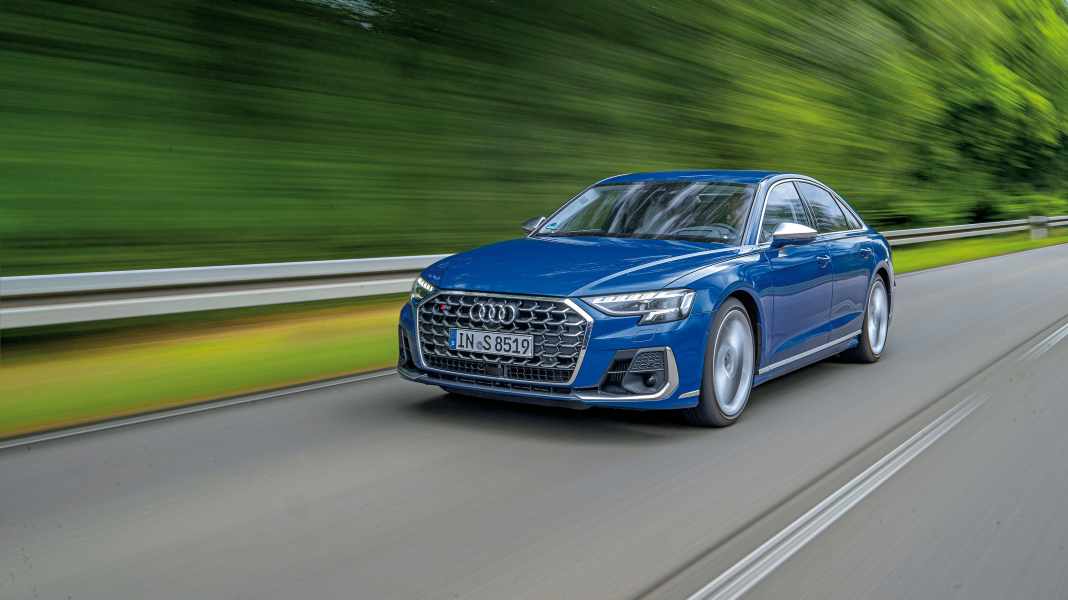 Audi S8: Super-Acht