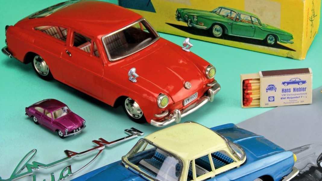 Blech-Miniaturen aus Japan - Große Wagen