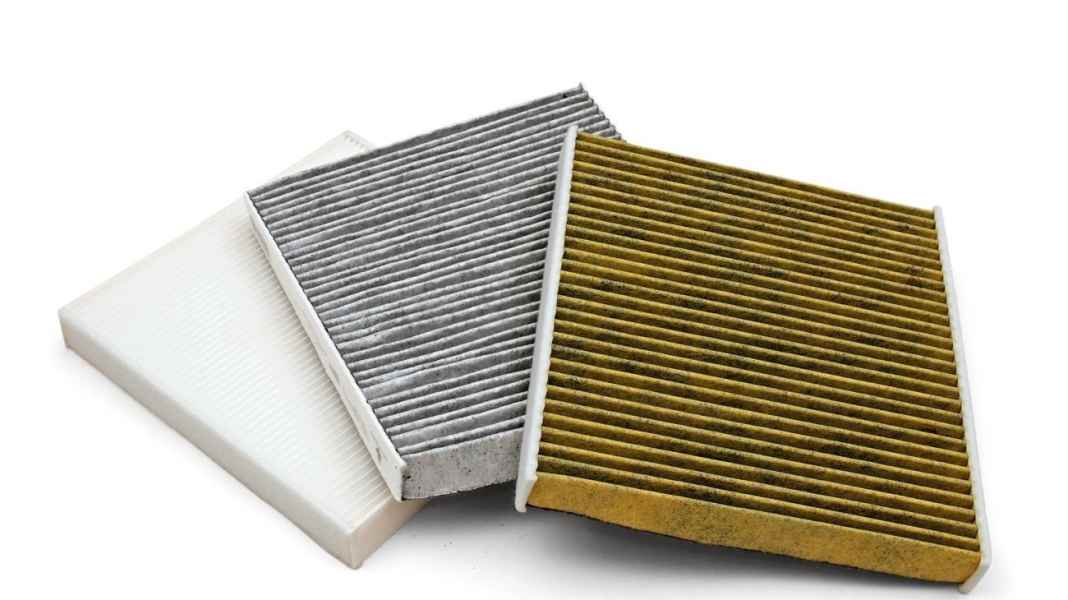 Bauplan: Pollenfilter tauschen - Atem-Schutz