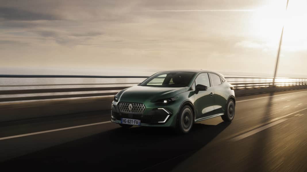 Renault Clio E-Tech Hybrid startet erfolgreich durch