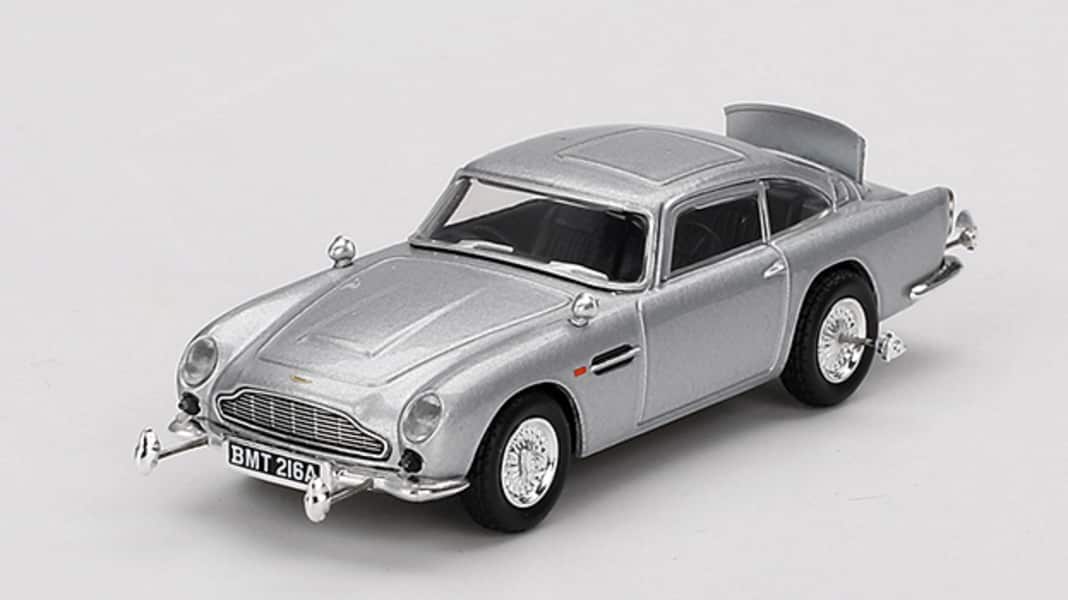 For Your Eyes Only: Mini GT startet seine James-Bond-Serie in 1:64