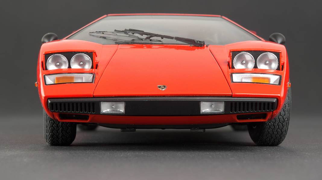 ‘74 Lamborghini LP 400 von Autoart in 1:18 – Der Keiler