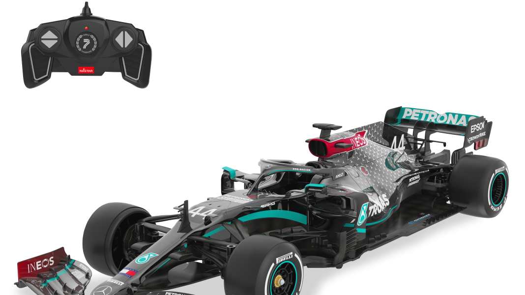 Jamara bringt Hamiltons Mercedes-Flitzer als 1:18-Modell mit Funkfernsteuerung