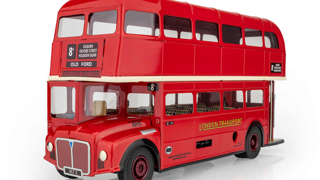 Kovap bringt London-Doppeldecker aus Blech und mit Klingel in 1:36