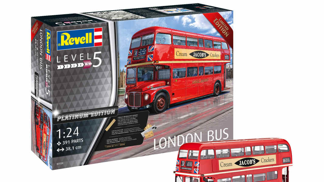Revell pimpt seinen London-Bus in 1:24 – auch mit selbstklebenden Holzfurnieren