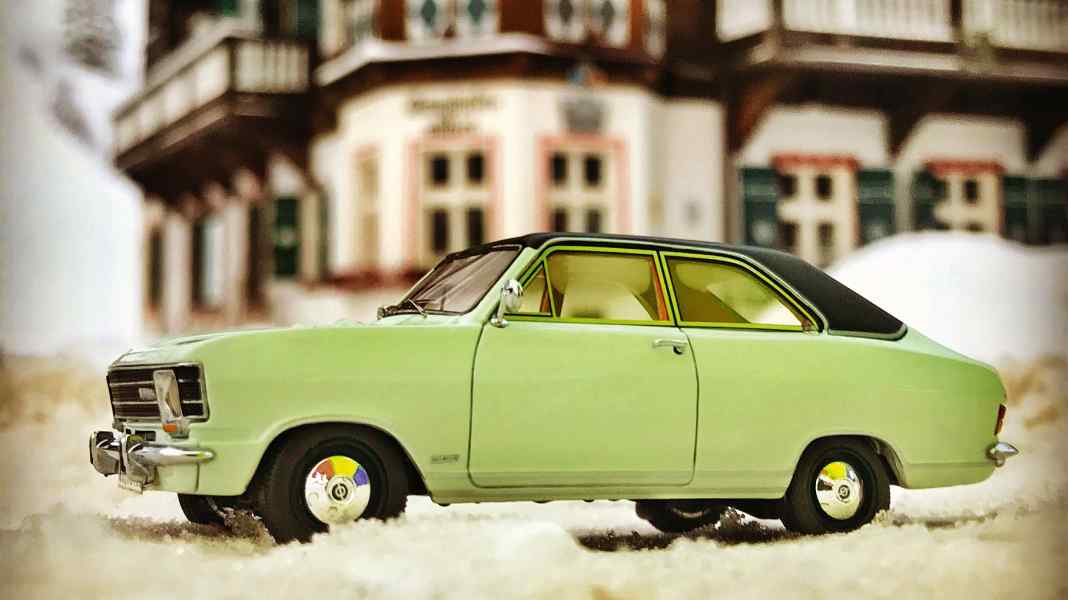 Mit mehr Lametta: ’67 Opel Olympia A von Neo Scale in 1:43