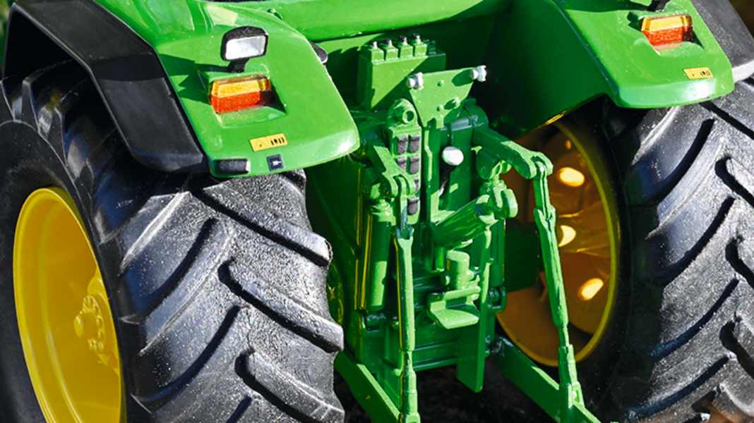 John-Deere-Duo von Schuco in 1:32 & 1:18 - Oh my Deere!