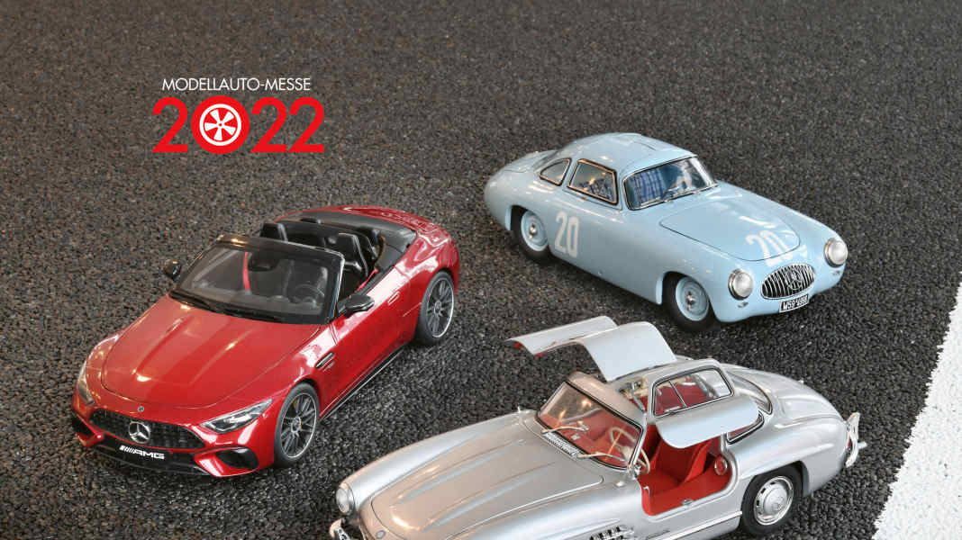In Saus und Braus: 70 Jahre Mercedes-Benz SL in 1:18