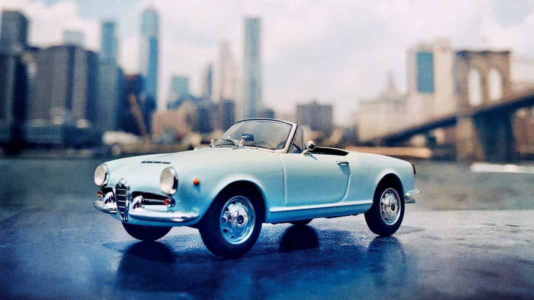 Hoffmans Stärke: Alfa Romeo Giulietta Spider von Minichamps in 1:43