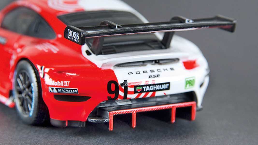 ’20 Porsche 911 RSR von Bburago in 1:43 und 1:24 – Le-Mans-Start