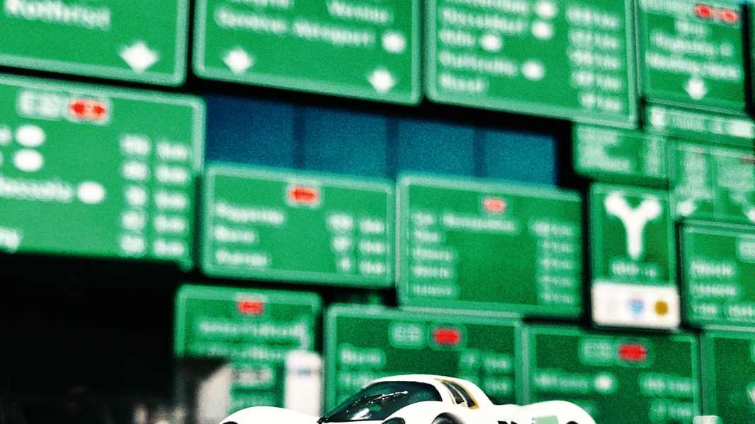 Rechtsgesteuert: ’68 Porsche 907 LH Daytona von Spark in 1:43