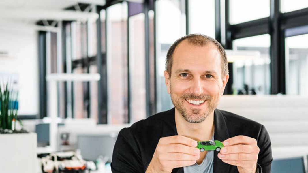 Interview mit Sebastian Hornung, Leiter Branded Entertainment bei Porsche: „Die Vielfalt von Porsche mit Modellen erleben!“