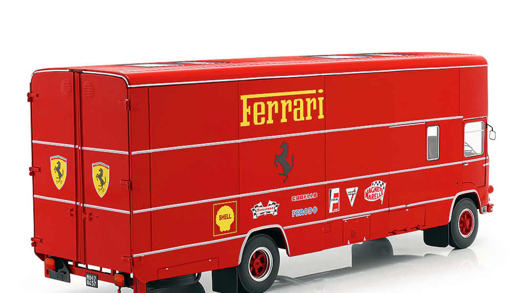 Der rote Rolfo: ’67 Rolfo OM 150 Renntransporter von CMR in 1:18