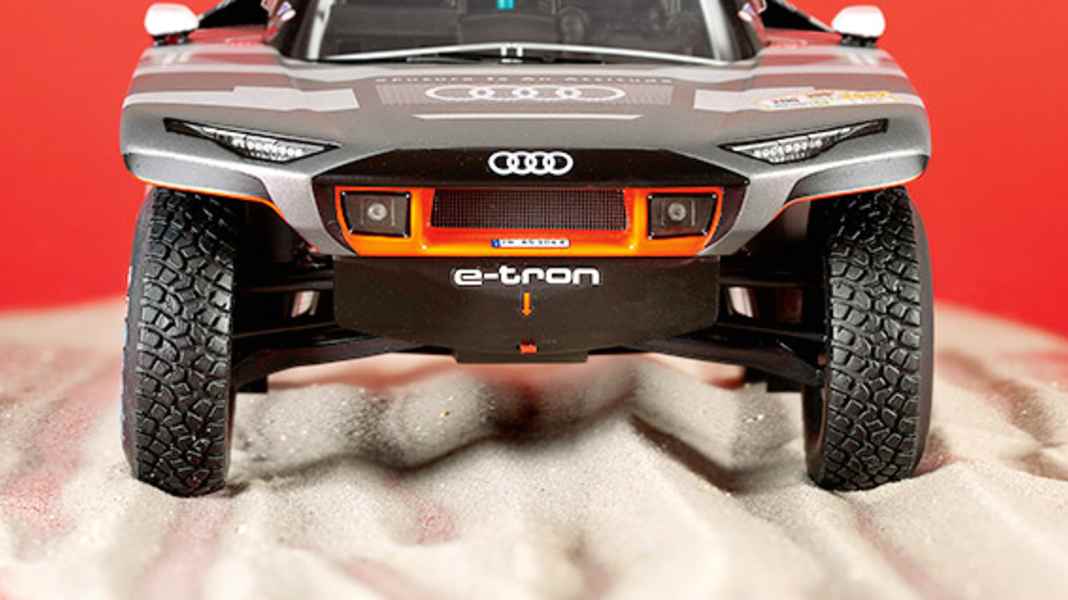 Wüster König: Audi RS Q e-tron in 1:43 & 1:18