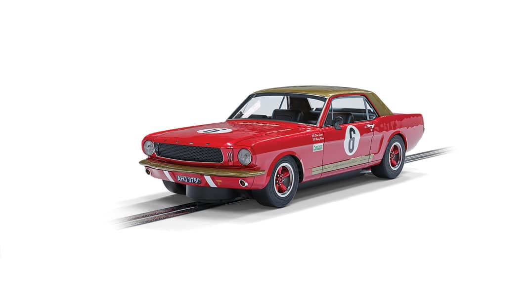 Scalextric bringt drei knackige Mustang-Oldies für die Autorennbahn in 1:32