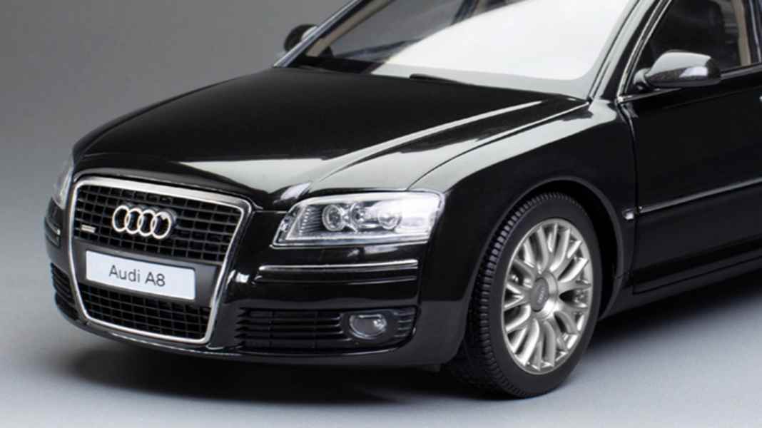Sun Star bringt Audi A8 (D3) in 1:18 und vier Varianten mit “full Openings”