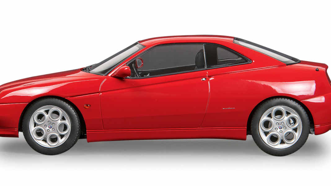 Alfa Romeo GTV (Tipo 916) von norev in 1:18 –Simply RED