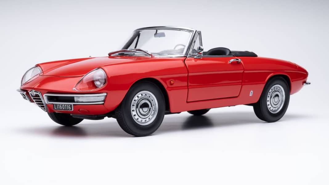 Touring Model Cars startet mit einem Alfa Duetto Spider in 1:18