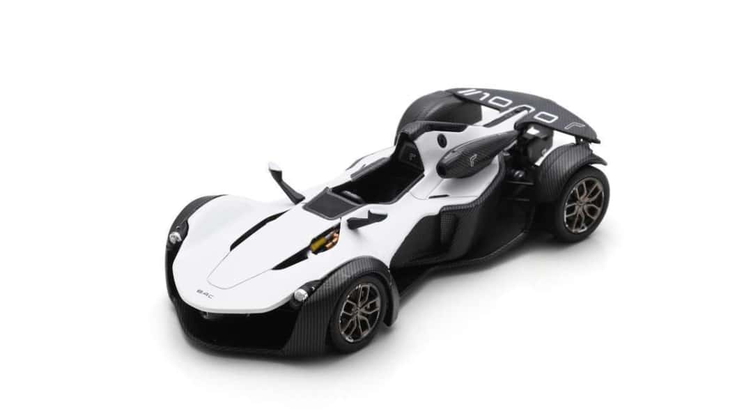 Schuco bringt das Deoroller-Auto in 1:43 – den BAC MONO R aus Resine