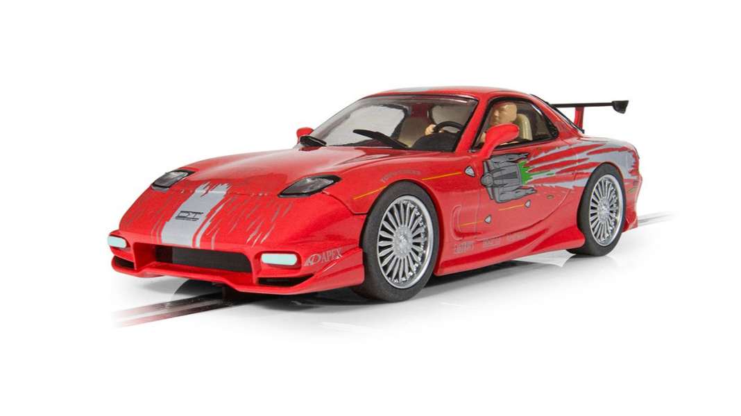 Scalextric bringt Dom Torettos roten Mazda RX-7 in 1:32 auf die Bahn