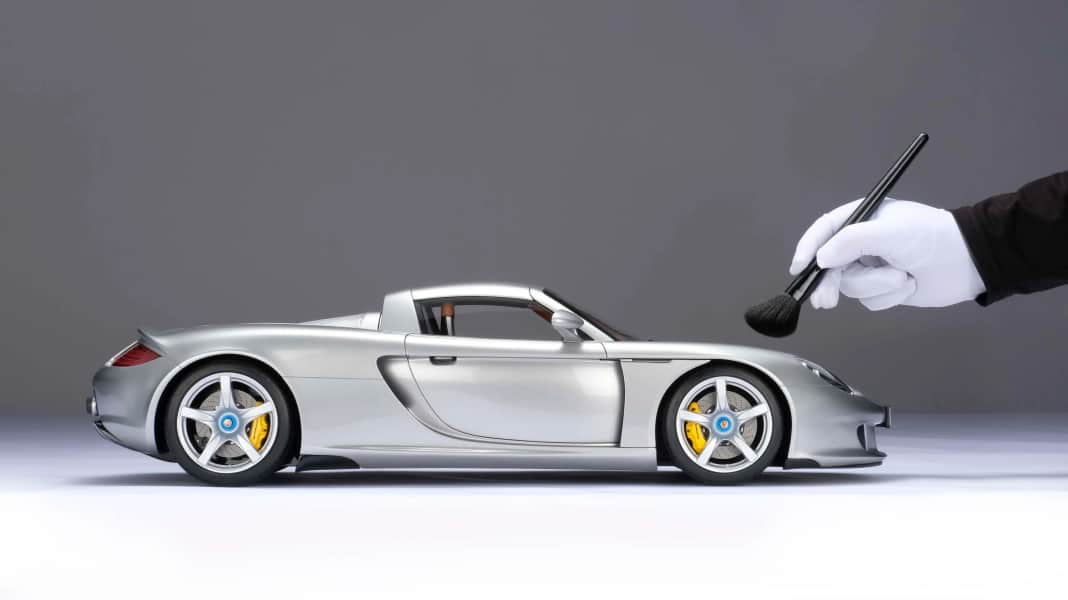 Amalgam baut Porsche Carrera GT in monumentalem Maßstab 1:8