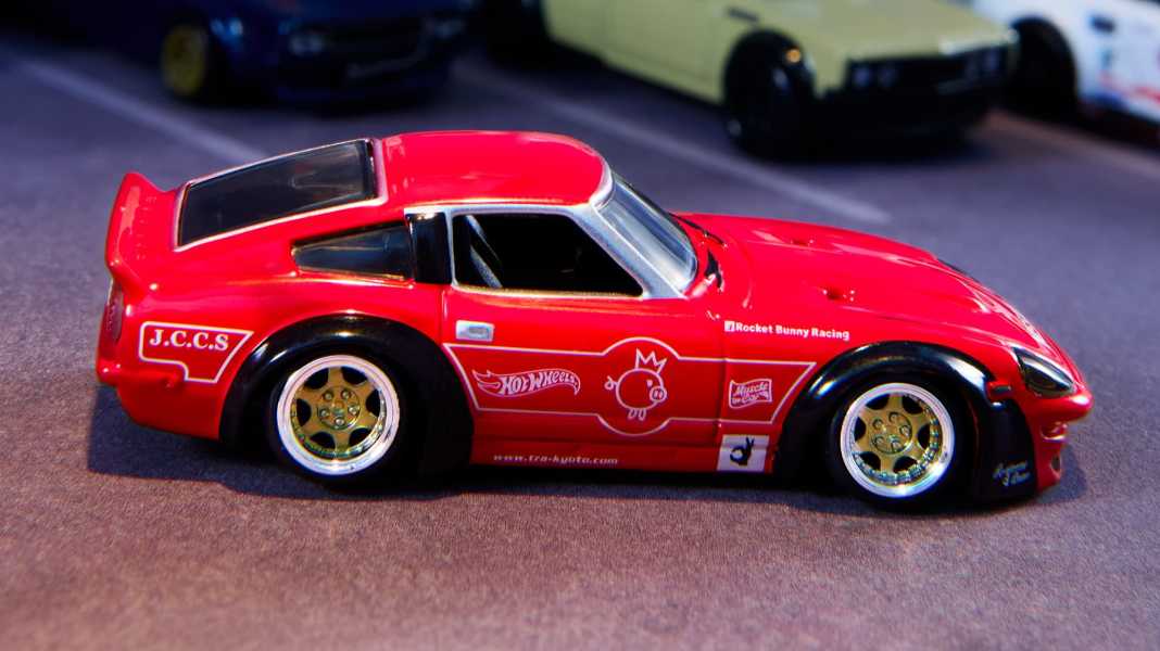 Hot Wheels Elite 64 liefert Pandem Datsun 280ZX aus Die Cast in 1:64