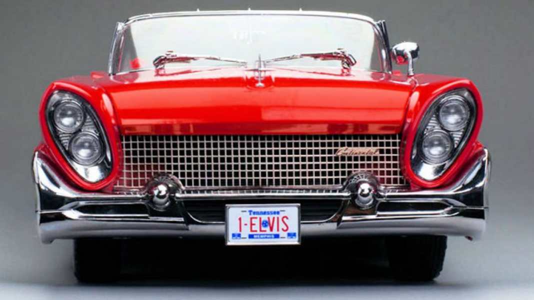 Elvis lebt: Dank Sun Star und dem roten `58 Lincoln Continental in 1:18