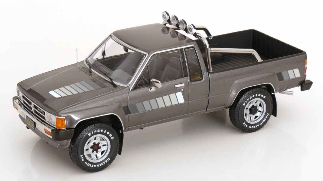 KK-Scale bringt jetzt auch normale Toyota Hilux in 1:18 zu den Fans