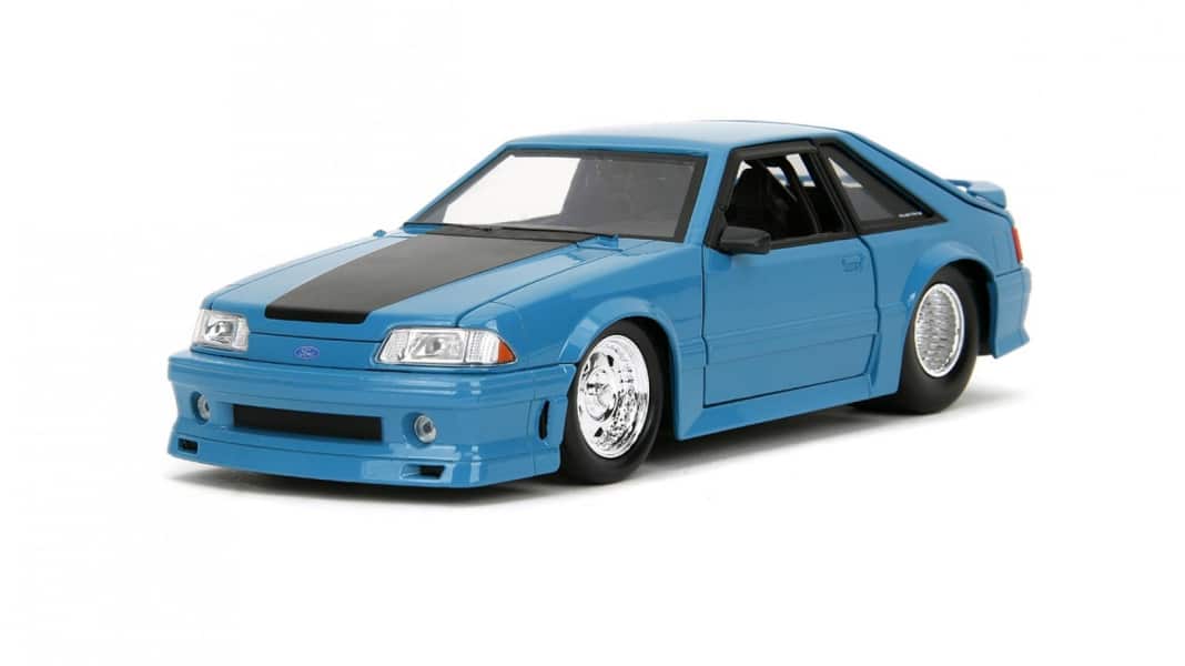 Jada bringt den Ford Mustang von Doms Torettos Bruder aus Fast & Furious in 1:24!