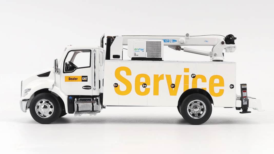 Kenworth T380 Kran rollt bei Diecast Master in 1:50 an