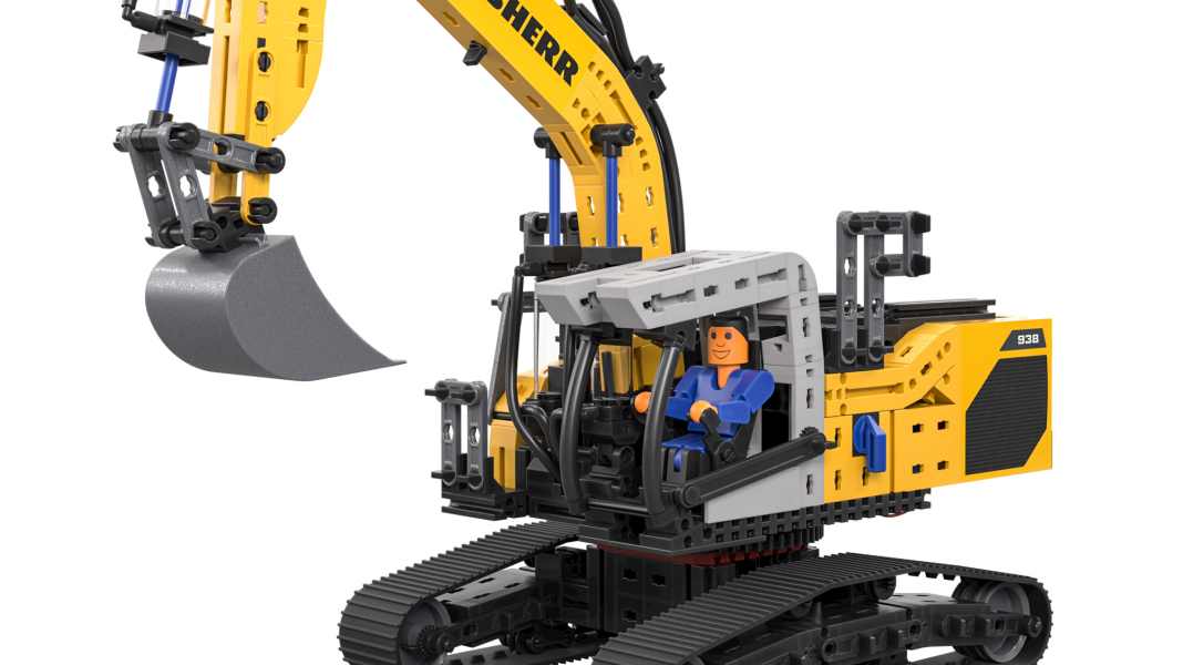 Baumaschine als Kit – Fischertechnik baut Liebherr R 938 in 1:20