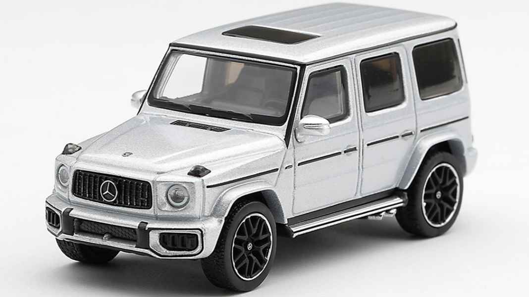Mini GT bringt im Dezember Mercedes G 63 und VW ID.Buzz im DHL-Look
