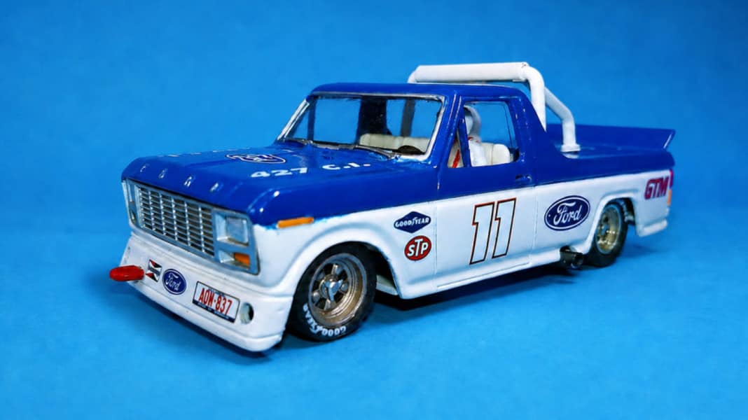 George Turner Models bringt Ford F-100 Racing Truck in 1:32 – auch für die Rennbahn