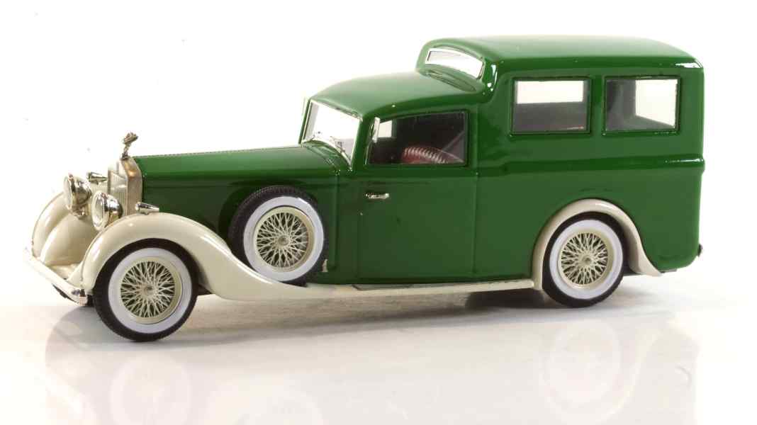 ABC schickt einen luxuriösen Rolls-Royce auf 1:43-Safari