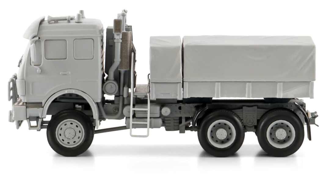 WSI-Models zeigt Fotos vom 500-PS-Truck mit Stern in 1:50