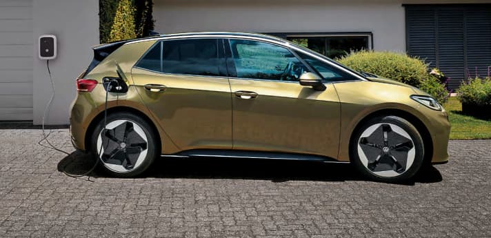 Volkswagen steigert die Gleichstrom- Ladeleistung des ID.3 Pro S (77 kWh) auf 170 kW, beim Pro-Modell mit kleinerer 58-kWh-Batterie bleibt es bei 120 kW