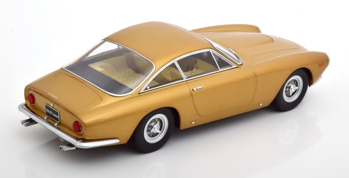 Den Body des elegant geformten Coupés fertigte beim Original Carrozzeria Scaglietti, der Entwurf stammte von Pininfarina. Das 1:18-Modell von KK-Scale zeigt gut getroffene Proportionen.]Foto: Werk