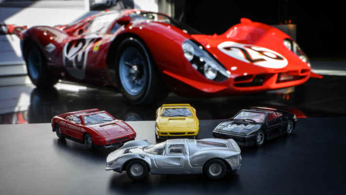 Die Wiking-Palette in Sachen Ferrari wächst  um einen der schönsten Rennwagen aus Maranello. MODELL FAHRZEUG zeigt ein erstes Handmuster und lüften das Geheimnis hinter dieser innovativen 1:87-Miniatur ] Foto: DOMINIC FRASER