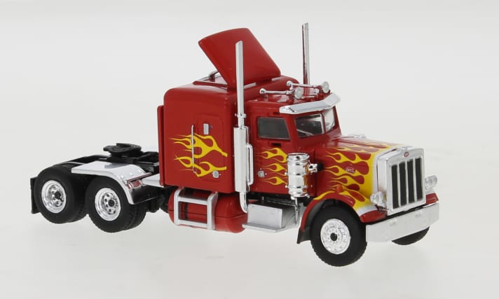 Sieger der Kategorie C, 1:87 Nutzfahrzeuge war in den Augen der Jury der Haubenlaster Peterbilt 359, den ebenfalls Brekina aus dem Schwarzwald vorgestellt hat ]Foto: Werk