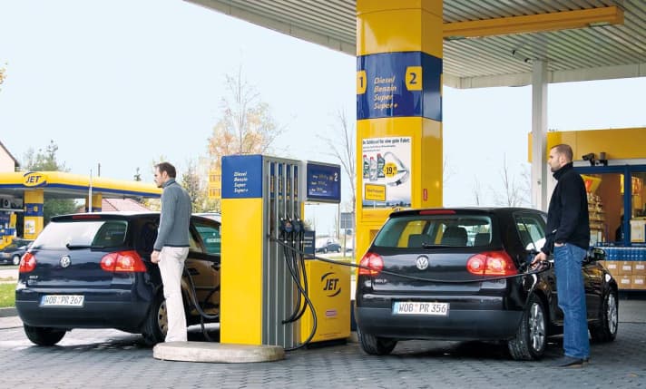   Vergleich: VW Golf 5 1.4 gegen 2.0 SDI