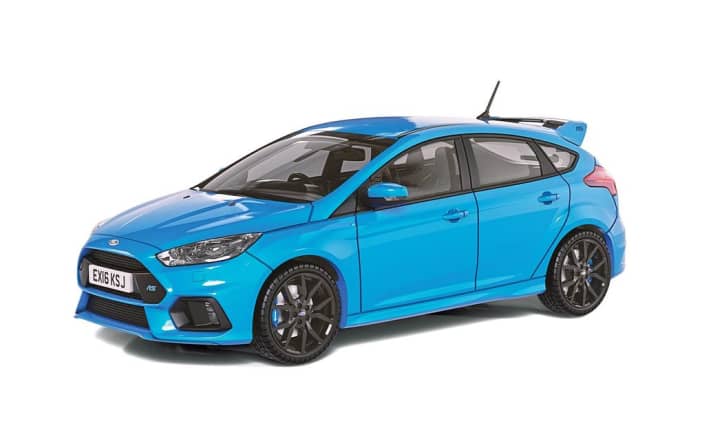 So langsam sickern die ersten Corgi-Neuheiten für den Endspurt 2022 durch. Beim 1:43-Label Vanguards gehen drei Ford-Miniaturen an den Start. Hier im Bild ist der Focus MK3 als RS aus Die Cast zu sehen.]